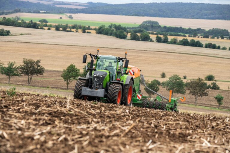 Tú lo soñabas. Nosotros lo fabricamos. – La nueva generación del Fendt 700 Vario.