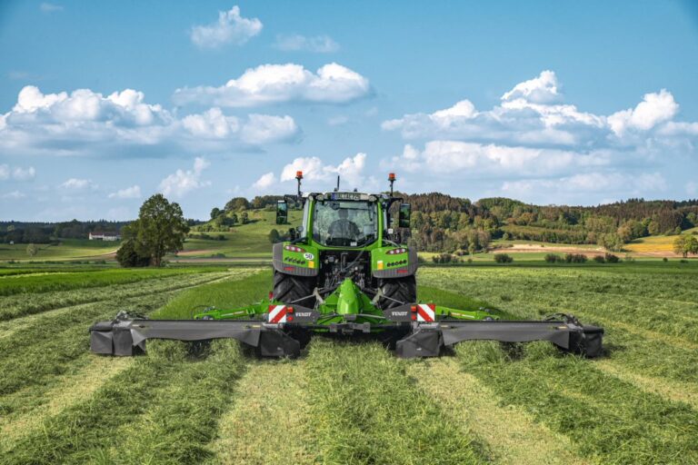 Nuevos modelos de gama de segadoras traseras Fendt Slicer 860