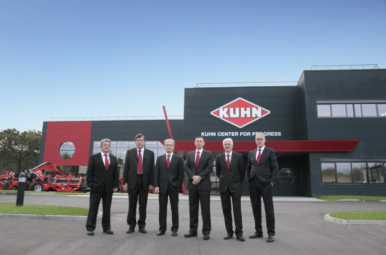 Transición y continuidad en la Dirección del GRUPO KUHN