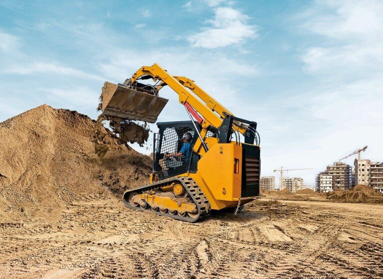 BKT lanza multiforce BK T91  la nueva oruga de caucho para el sector industrial
