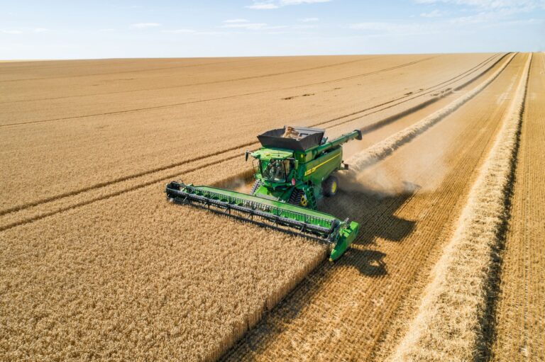 John Deere presenta sus nuevas cosechadoras de sacudidores T5 y T6