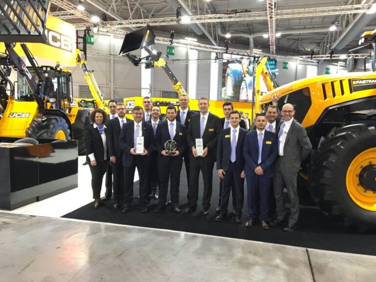 Dos máquinas de JCB han sido nombradas como “producto del año” en SIMA 2017