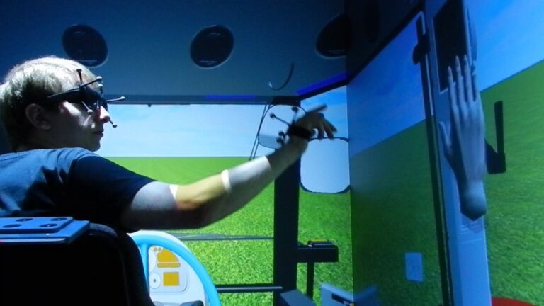 Un sistema de realidad virtual de nueva generación, sumerge a los ingenieros de Massey Ferguson en el universo del diseño de tractores. Ingeniería de tractores en el mundo virtual