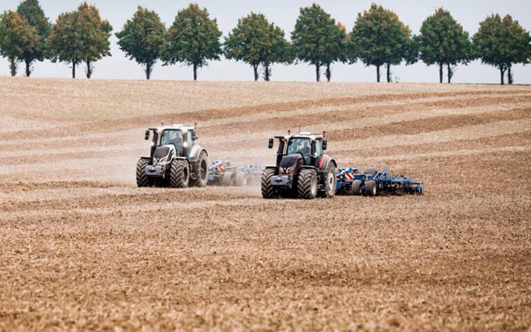 La Serie Q de Valtra gana el premio del jurado del Farm Machine 2023