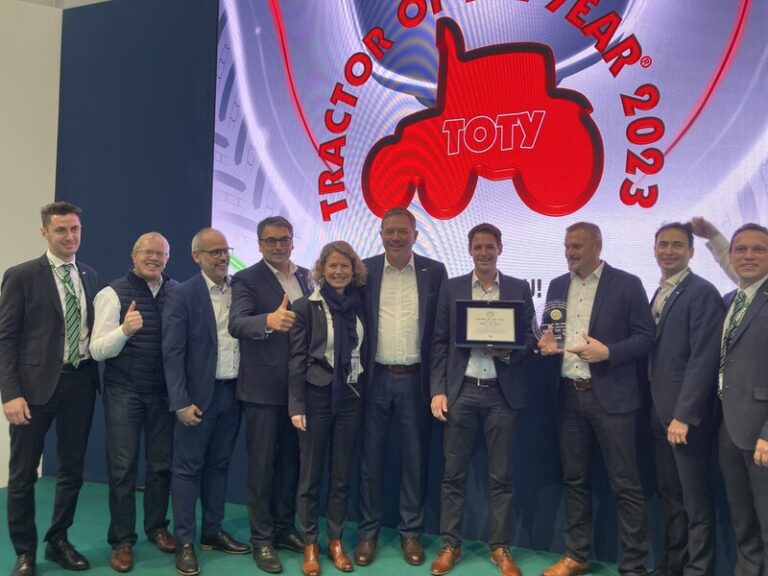 El Fendt 728 Vario gana el premio «Tractor of the Year 2023”