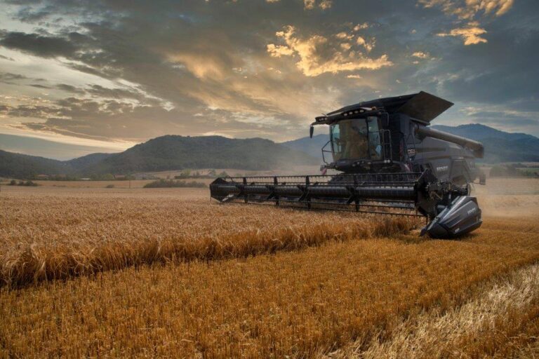 Fendt presenta en España su cosechadora  Ideal