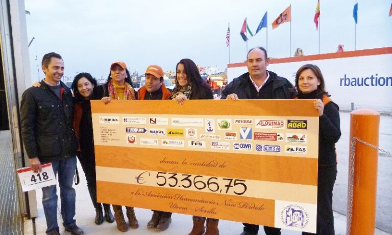 Treinta empresas recaudaron 53.000 euros para fines benéficos en la subasta de Ritchie Bros. en Ocaña