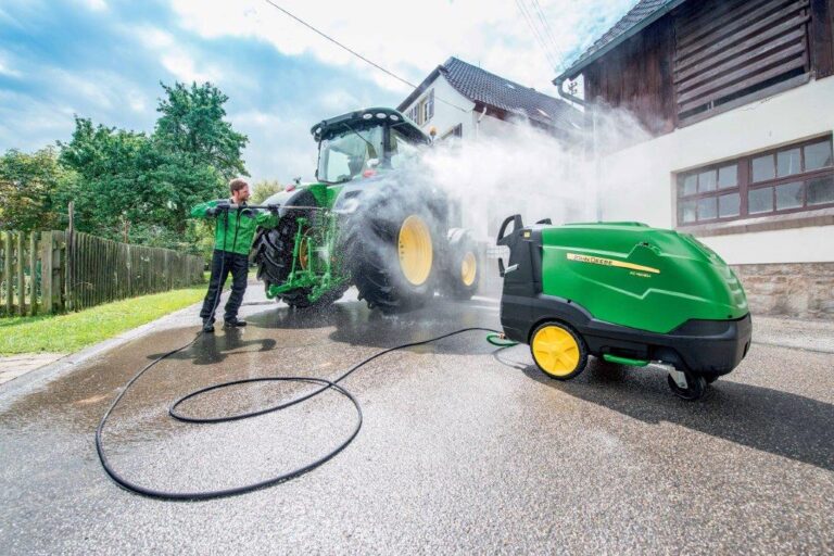 JOHN DEERE POTENCIA LA LIMPIEZA DE SU MAQUINARIA DURANTE TODO EL AÑO