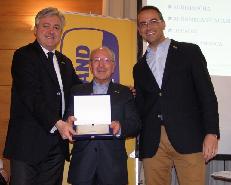 NEW HOLLAND entrega los premios Proyecto TOP PARTNER