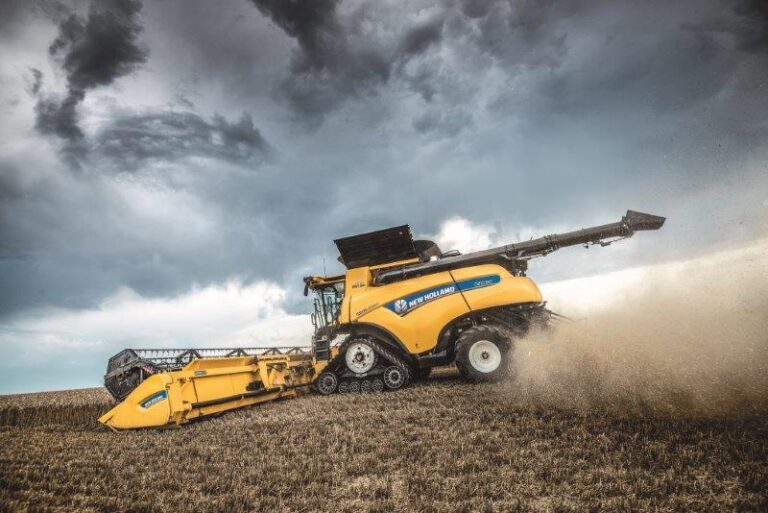 New Holland amplía la serie de cosechadoras CR Revelation y lleva  la automatización a un nuevo nivel