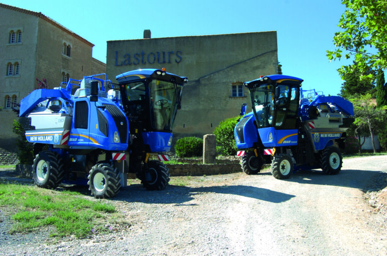 New Holland recibe la medalla de oro SITEVI a las características  de salubridad avanzadas de la Blue Cab 4 en tractores especiales  y la nueva gama compacta de vendimiadoras