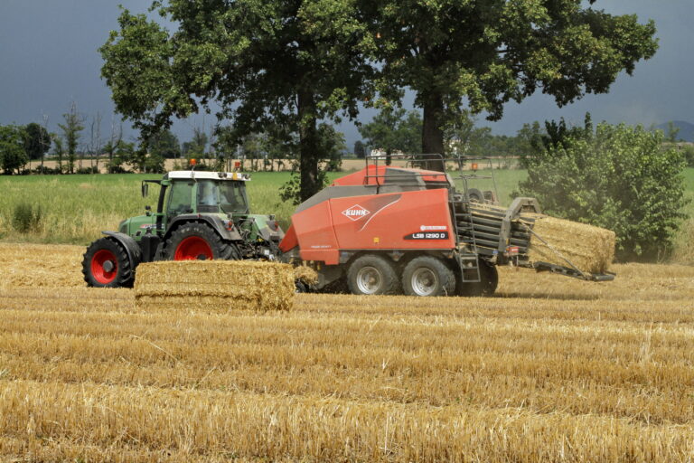 Nueva empacadora KUHN LSB 890 D -1290 D
