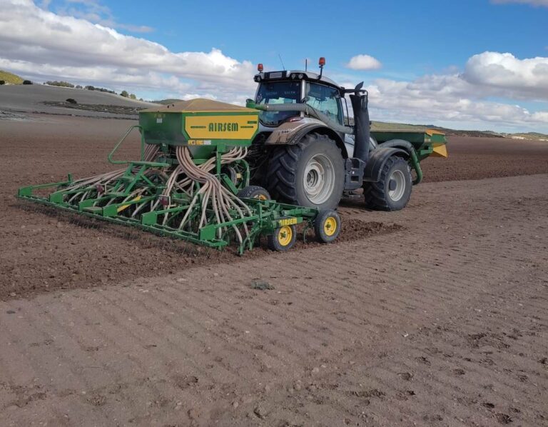 Aprobadas las nuevas bases reguladoras para la concesión de ayudas del plan RENOVE de maquinaria agrícola que reduzca las emisiones contaminantes