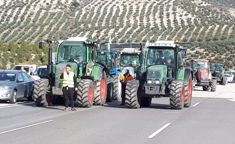 ASAJA-Jaén, COAG, UPA y Cooperativas Agro-alimentarias arrancan el 14 de febrero un calendario de movilizaciones con el corte de la A4