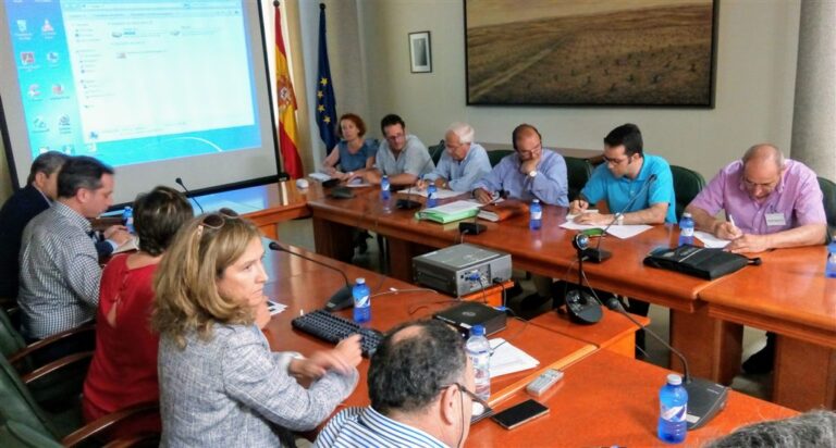 APAG Extremadura ASAJA reclama a las Administraciones más soluciones prácticas para erradicar la tuberculosis bovina y menos números porque el drama sigue persistiendo en la ganadería extremeña
