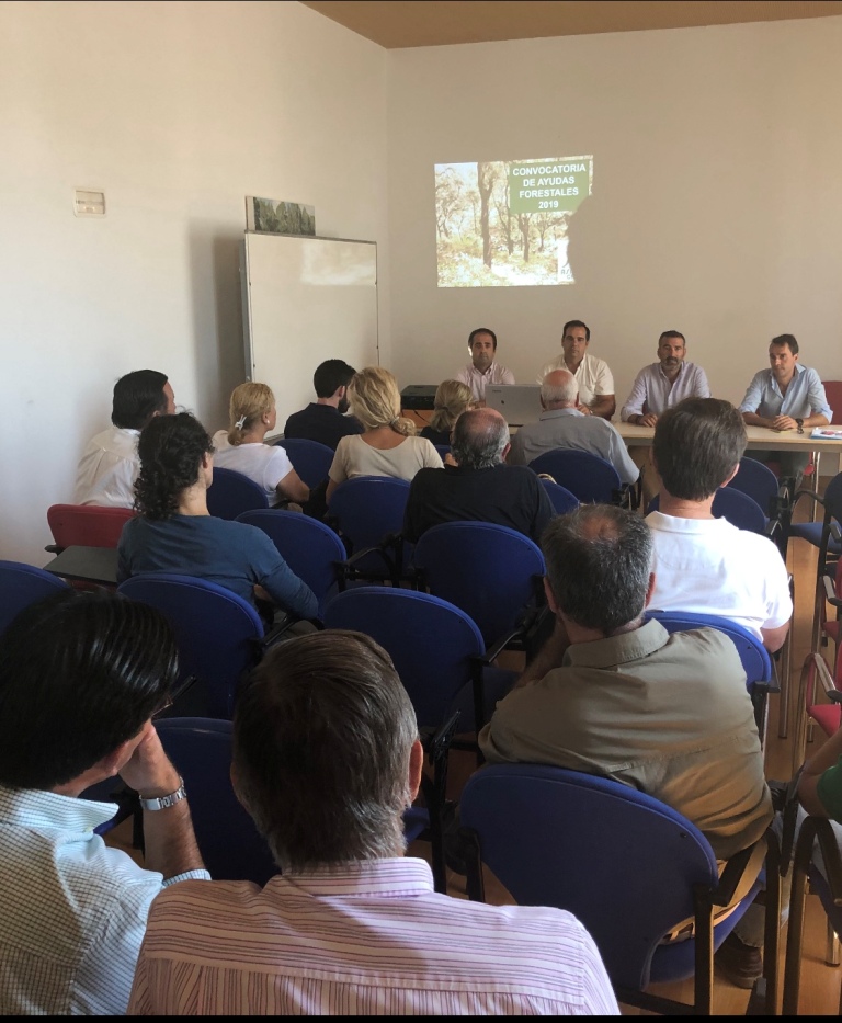 Asaja Cádiz recorre la provincia para informar de todos los detalles sobre las ayudas forestales