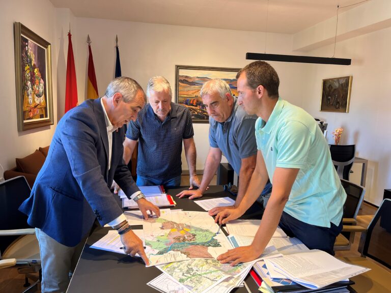 UAGN se reúne con el consejero Chivite para agilizar la segunda fase del Canal de Navarra