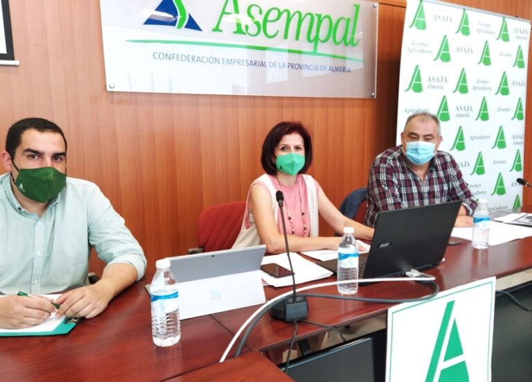 Almería, Balance del año. Los costes de producción ponen con el agua al cuello a agricultores y ganaderos