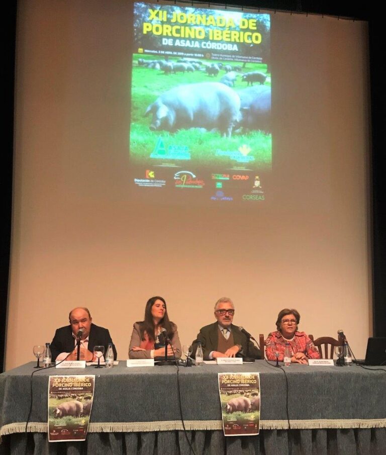 Los ganaderos de Los Pedroches defienden la norma de la calidad en las XII Jornadas de Porcino de Asaja