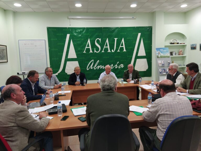 Asaja-Andalucía analizó en Almería la situación del inicio de la campaña hortofrutícola en la región