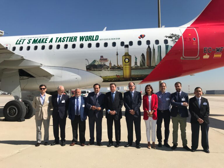 El avión de los Aceites de Oliva vuela a 37 ciudades de 17 países