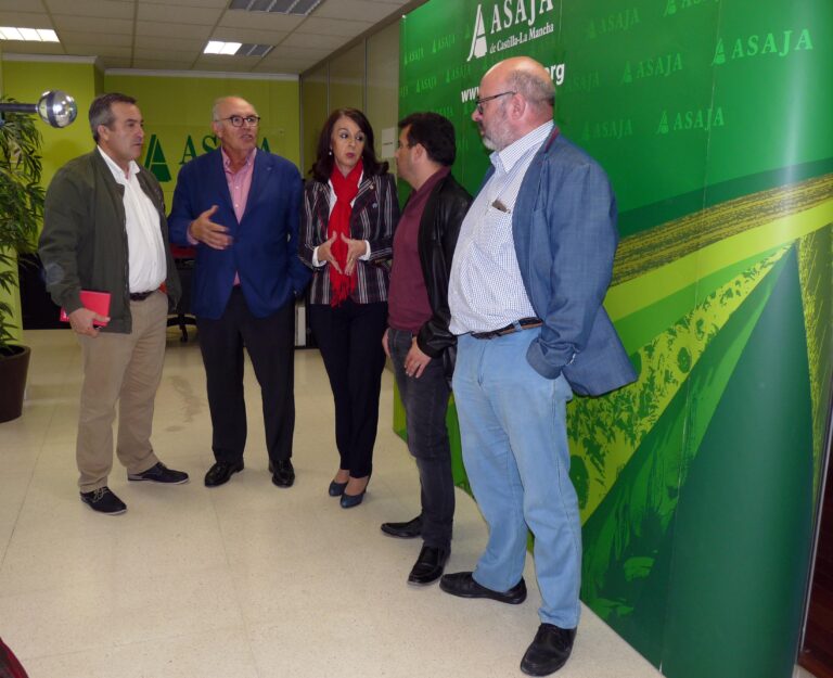 ASAJA CLM se reúne con CCOO de Industria para analizar la situación del sector agropecuario en la región