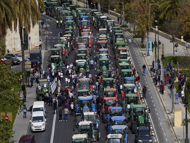 Las organizaciones agrarias y cooperativas de la C. Valenciana inician un plan conjunto de movilizaciones