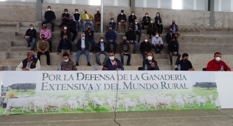 El frente ganadero vuelve a unirse con más fuerza para solicitar “un diálogo real” a la Junta de Castilla y León
