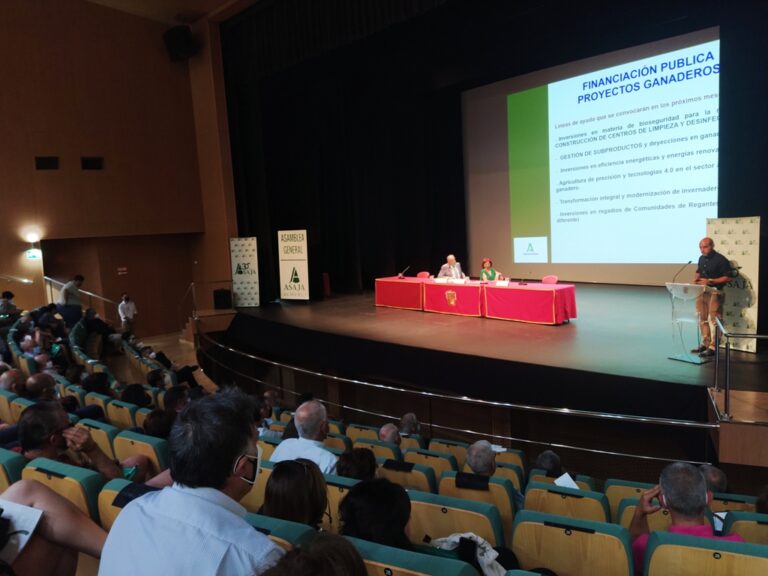 Agua, porcino y acuerdos comerciales protagonistas de la Asamblea de Asaja Almería