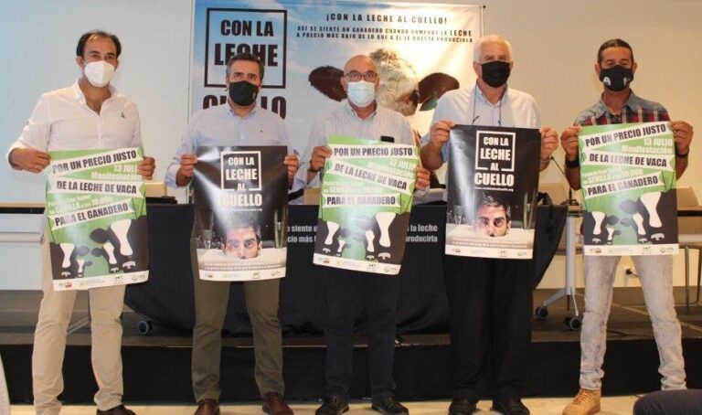 El sector del vacuno de leche sale a la calle ante la insoportable presión de unos precios por debajo de costes de producción