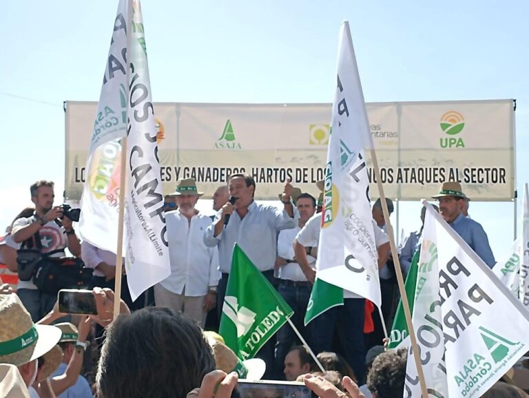 Fernández de Mesa lamenta la situación de “indefensión” que padecen los agricultores y ganaderos ante las políticas de Bruselas