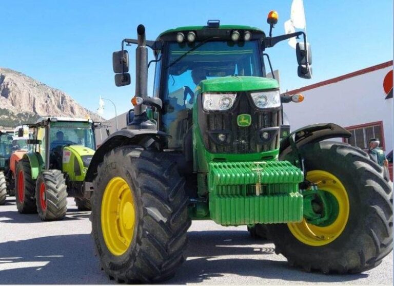 Avales SAECA para adquisición de maquinaria agrícola