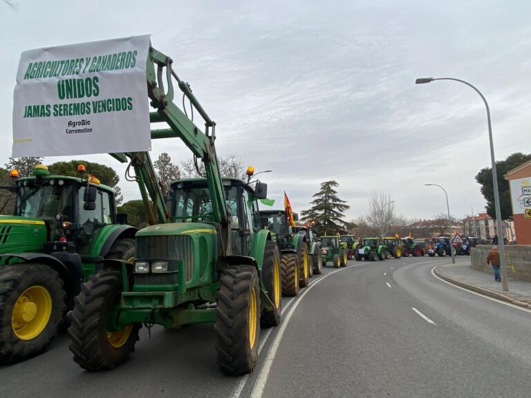 Una gran tractorada colapsa Ciudad Real para protestar por la situación del campo