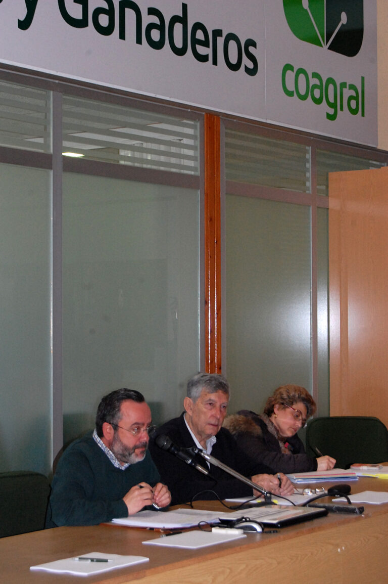 300 agricultores asistieron ayer a la reunión de APAG en Guadalajara sobre la PAC 2017