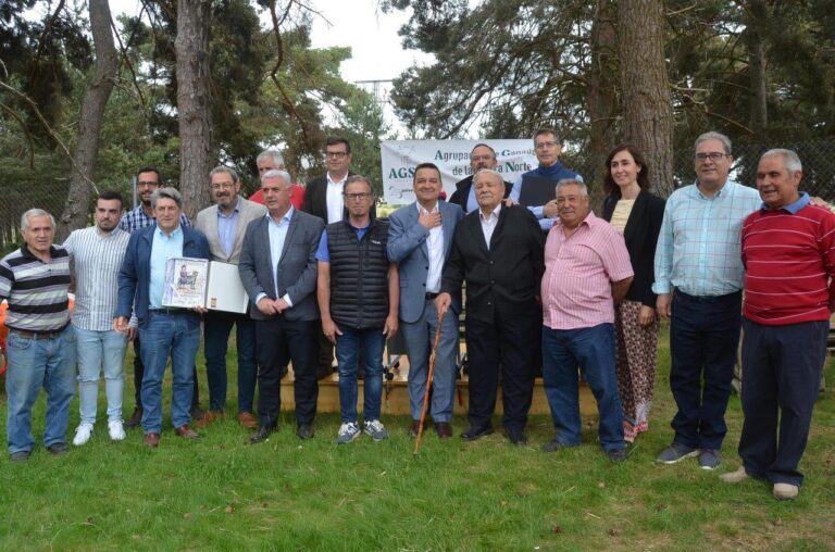 La Agrupación de ganaderos de la Sierra Norte celebra su 25 aniversario