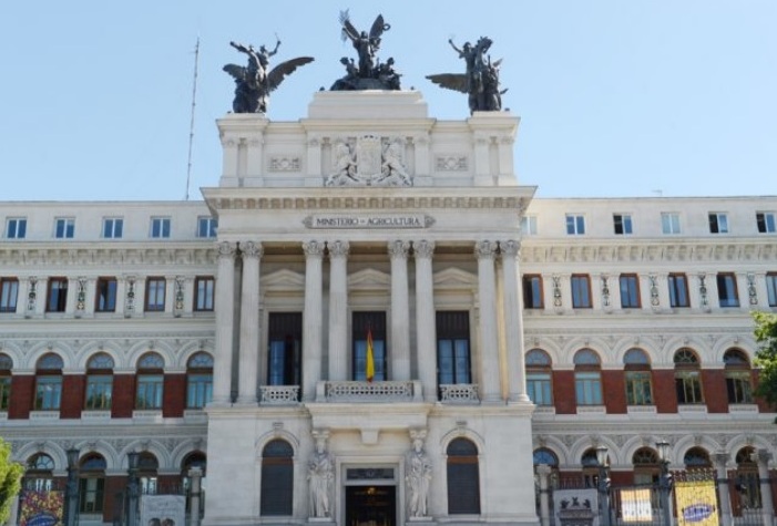 APAG Extremadura Asaja anuncia una acampada en la puerta del ministerio de Agricultura como protesta por los bajos precios y la nueva PAC