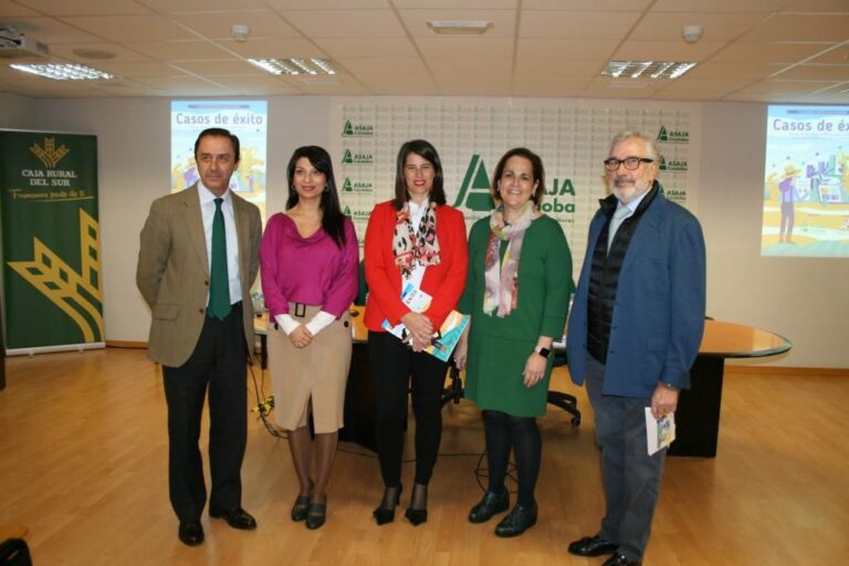 Jóvenes agricultores analizan casos de éxitos en el sector agroganadero
