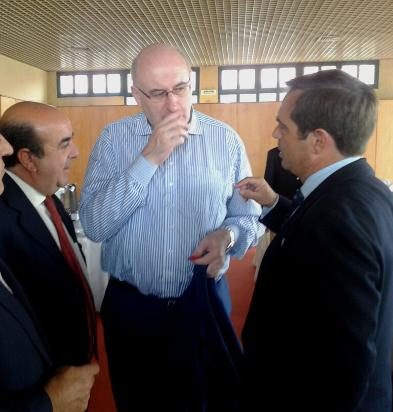 ASAJA-Cádiz mantiene un encuentro con el comisario de Agricultura de la Unión Europea