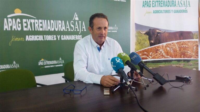 APAG Extremadura ASAJA cifra en 449 millones de euros las pérdidas registradas en el campo a causa de la sequía