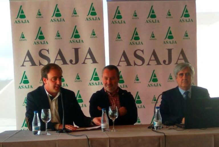 El profesor Badiola, merecedor de la Insignia de Oro de ASAJA de 2019