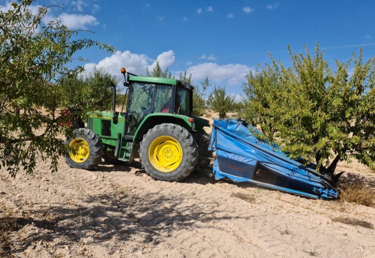 Asaja Almería pide a la aica que vigile los movimientos especulativos con la almendra