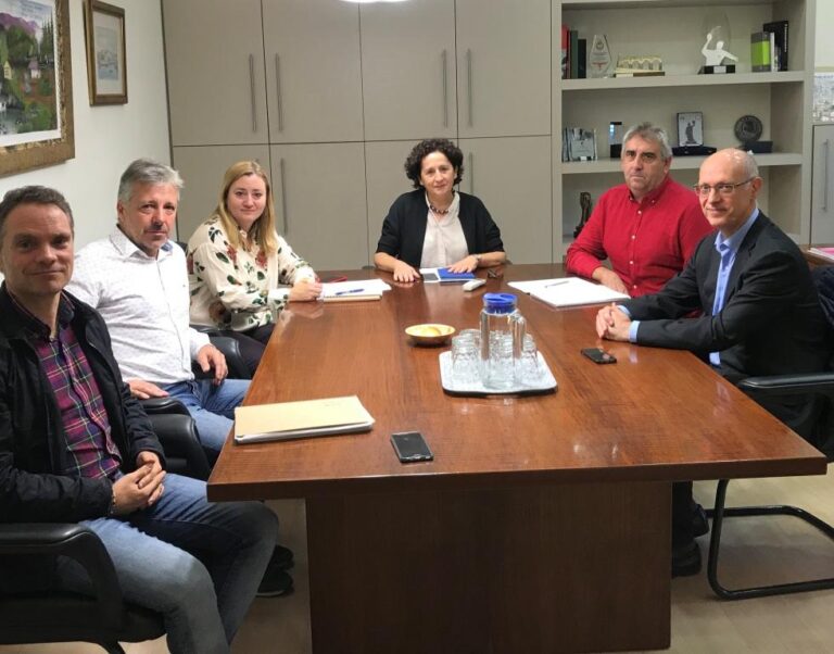 Asaja Navarra (UAGN) se reúne con la consejera de Asuntos Sociales, Mª Carmen Maeztu Villafranca