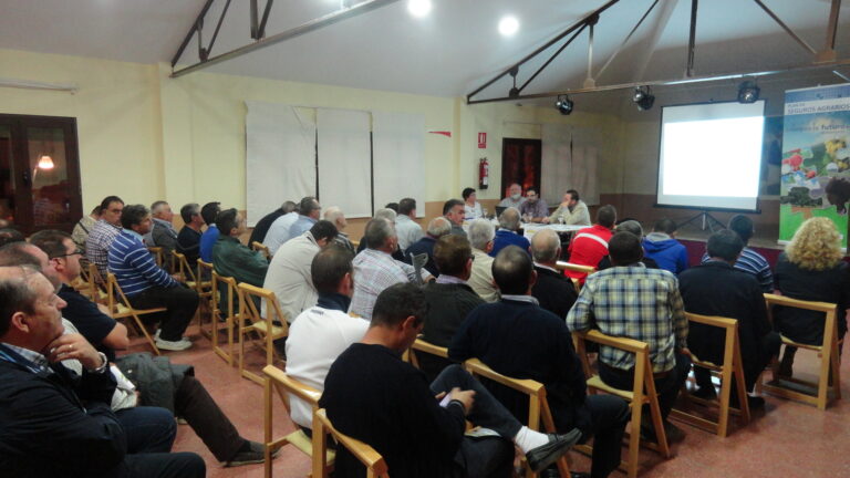 El seguro para hortícolas al aire libre protagonista de una jornada organizada por ASAJA en Palomares (Murcia)