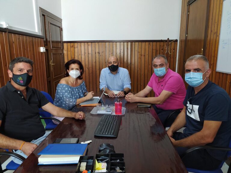 Almería. El sector porcino, agua y la nueva PAC centran la reunión de Asaja y el alcalde de Huércal-Overa