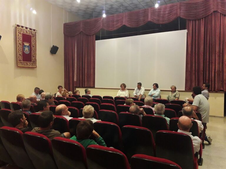 Asaja Alicante. Agricultores y vecinos de la Marina Baixa crean la plataforma de afectados por la Xylella Fastidiosa