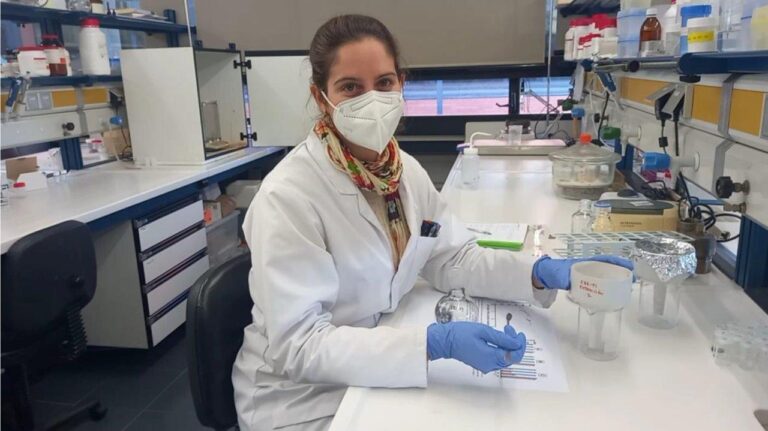 La UV y Asaja Valencia AVA investigan nanomateriales con aceites esenciales para combatir plagas
