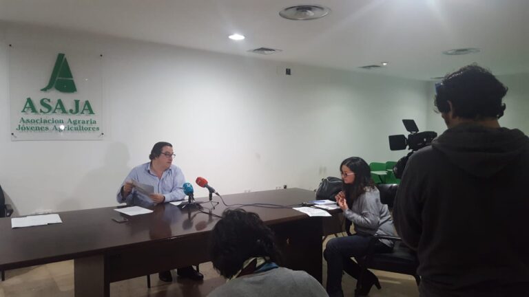Asaja Extremadura solicitará judicialmente la paralización de la construcción de la línea eléctrica desde el pantano de Alcántara