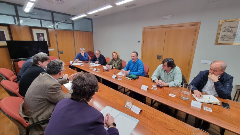 El presidente de Apag Extremadura Asaja traslada a Delegación del Gobierno esta premisa y la derogación de las leyes y reglamentos que están martirizando al campo extremeño