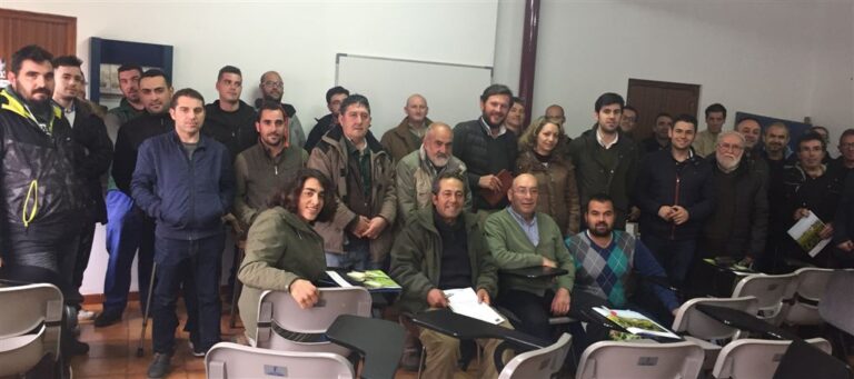 ASAJA Ciudad Real apuesta por la formación especializada sobre el cultivo de frutos secos