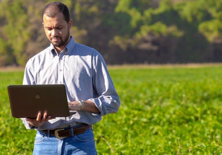 La digitalización y las nuevas tecnologías “son fundamentales para impulsar un regadío moderno frente a la escasez de agua”